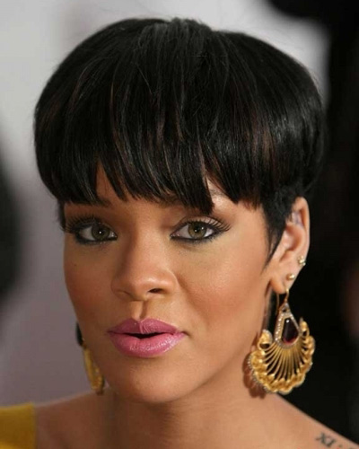 Rihanna và những đôi hoa tai "đáng thèm" - 5