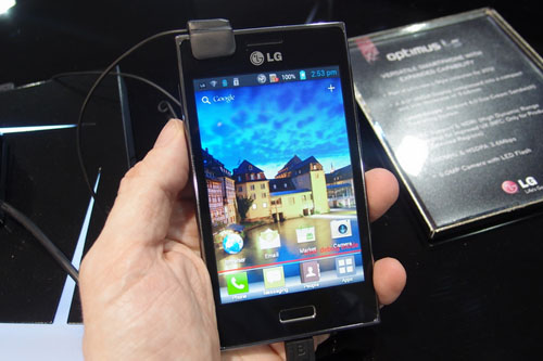 LG Optimus L5 có mức giá mềm - 1
