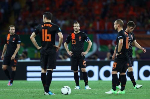 Euro 2012 & chiến thuật: Thay đổi là thắng? - 2
