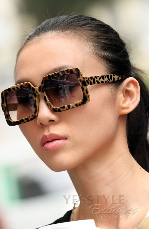 Xu hướng gọng kính họa tiết sành điệu! - 20