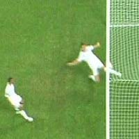 Bóng đá - Bàn thắng bị “cướp”: Collina thừa nhận, Blatter muốn dùng công nghệ