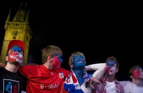 Dư âm Séc - BĐN: 2 nửa vui buồn của CĐV - 9