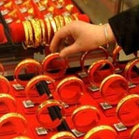 Tài chính - Bất động sản - Giá vàng bốc hơi "thảm hại"