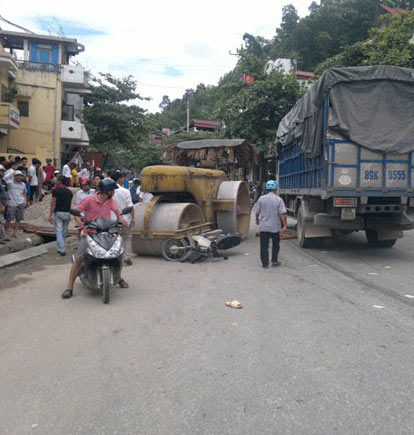 Bị chính xe tải của mình cán chết tại chỗ - 4
