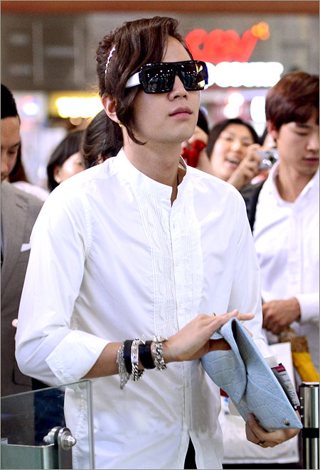 Sao Hàn bị chê sành điệu... nửa mùa - 2