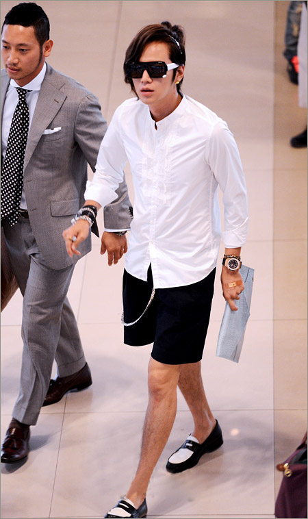 Sao Hàn bị chê sành điệu... nửa mùa - 4