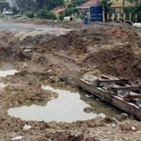 Tin tức trong ngày - Lọt hố công trình, 3 chị em tử vong