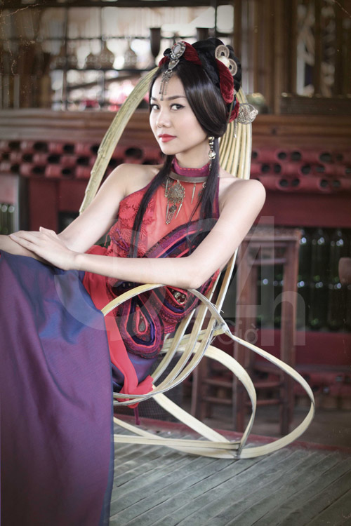 Ngọc Quyên khoe trọn lưng trần - 20