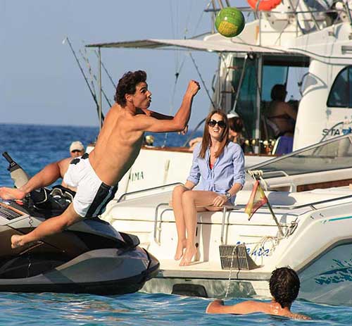 Nadal khởi động Wimbledon bên bạn gái - 6