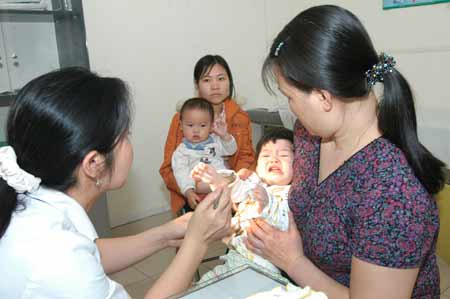 Trẻ được tiêm vaccin vẫn có thể nhiễm lao - 1