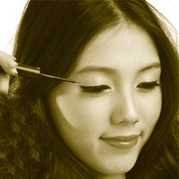 Bí quyết làm đẹp - Ăn kiêng cũng làm rụng lông mi