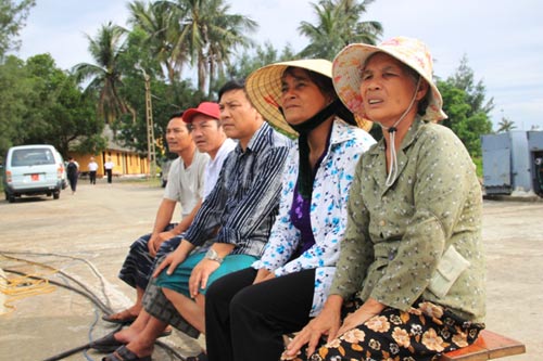 Tàu cá thoát nạn sau 4 ngày dạt trên biển - 3