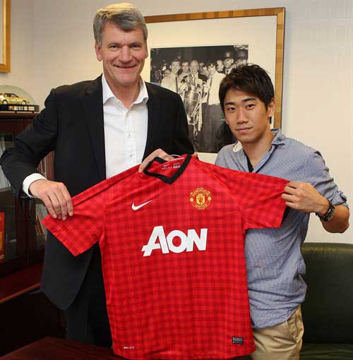 Kagawa chính thức gia nhập MU - 3