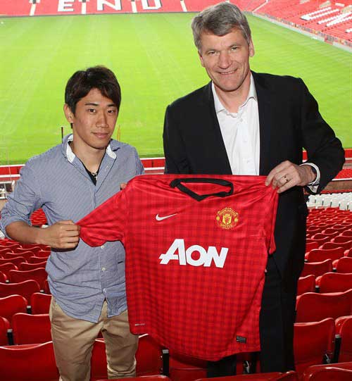 Kagawa chính thức gia nhập MU - 4