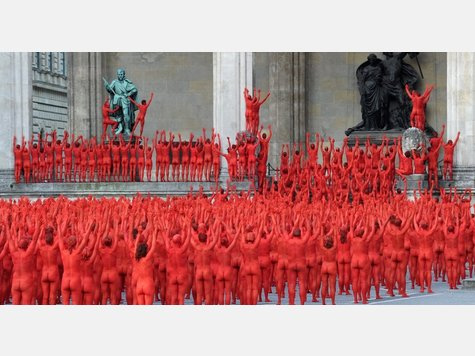 Hàng nghìn người khỏa thân, nhuộm cơ thể - 8