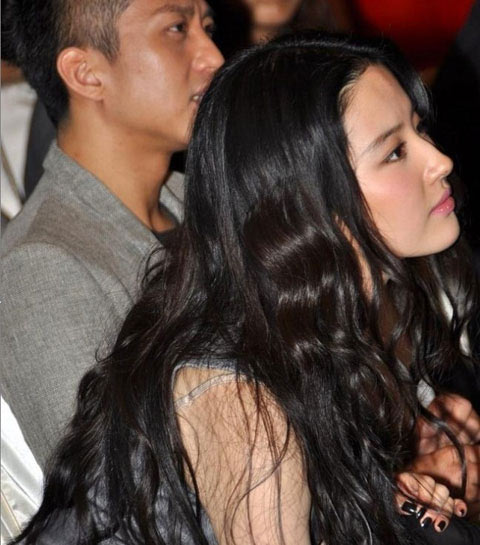 Những cảnh "nóng mắt" của Lưu Diệc Phi - 2