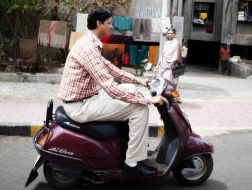 Gia đình 4 người cao gần 8 mét - 3