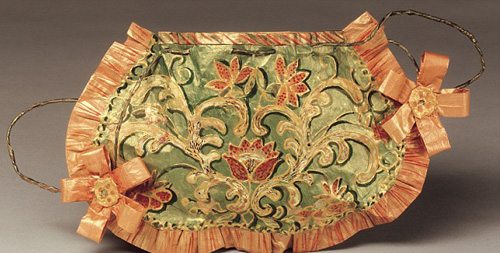 Vũ nữ nước Anh gây tò mò vì ngực lệch - 20