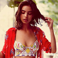 Bí quyết mặc đẹp - Chọn bikini cho nàng "màn hình phẳng"