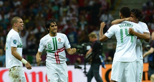 ĐT BĐN vs tiqui-taca: Chạy, tranh và sút - 2