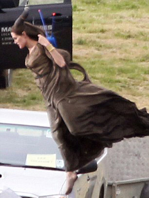 Angelina Jolie flies in new movie - 2