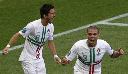 BĐN gặp TBN: Ronaldo và hơn thế... - 2