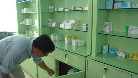 Bất lực nhìn phòng khám TQ hoành hành? - 2