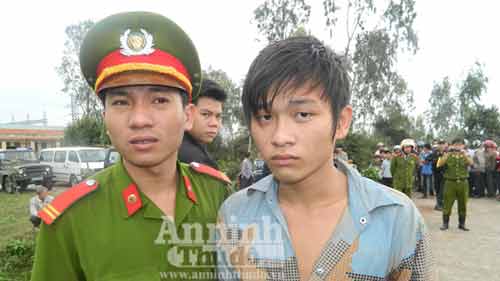 Tàn độc 2 kẻ giết bà lão ve chai, cướp vàng - 1