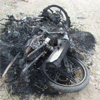 Pháp luật - Đánh chết “cẩu tặc”, đốt xe máy