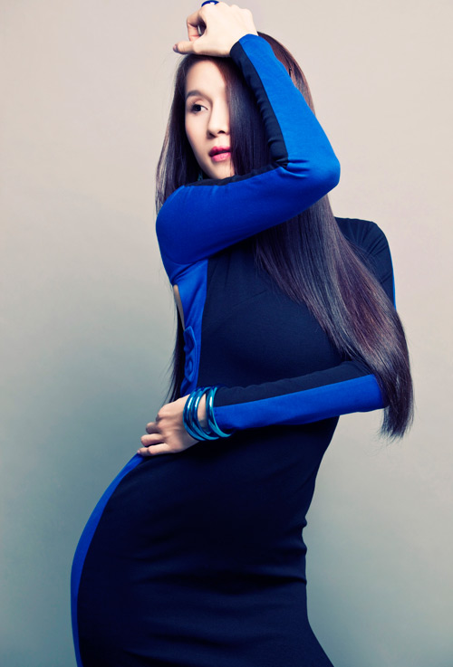 Thái Hà sexy nhờ dáng chuẩn, eo thon - 7