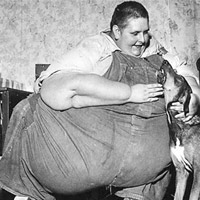 Phi thường - kỳ quặc - Người đàn ông có vòng eo 3,09m