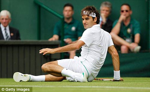 Djokovic, Federer hả hê bước vào vòng 3 - 1