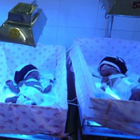 Tin tức trong ngày - Phút yếu lòng của sản phụ sinh 4 ở Từ Dũ