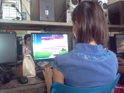 Sự thật chuyện nữ sinh lên mạng tặng con - 1