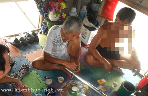 Ông lão 70 “nhặt” vợ: Vượt qua dị nghị - 2