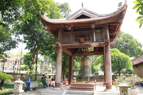 Sinh viên vào mùa 'trông rùa Văn Miếu' - 6