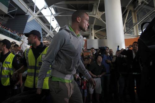 CR7 được chào đón như người hùng - 2