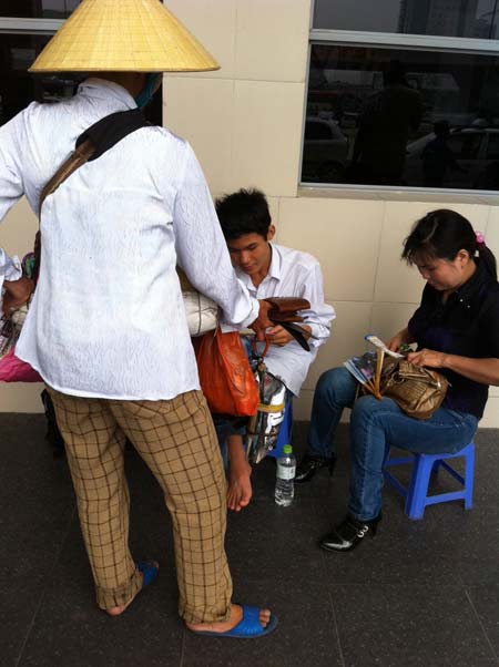 Sĩ tử ùn ùn lên Hà Nội dự thi đại học - 15