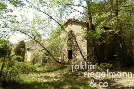 Ba triệu USD cho ngôi làng 800 tuổi - 3