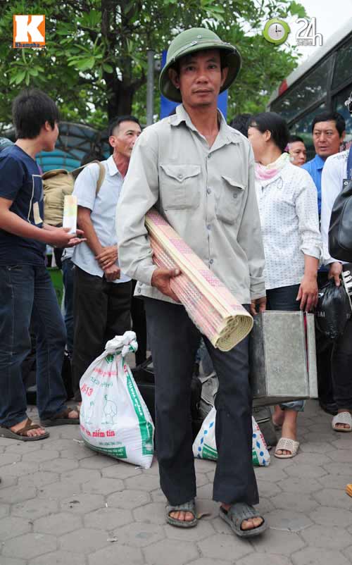 Sĩ tử ùn ùn lên Hà Nội dự thi đại học - 7