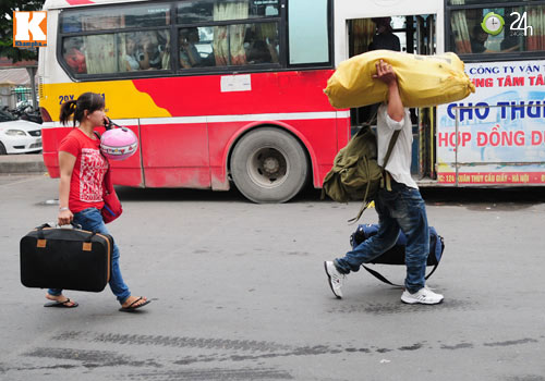 Sĩ tử ùn ùn lên Hà Nội dự thi đại học - 9
