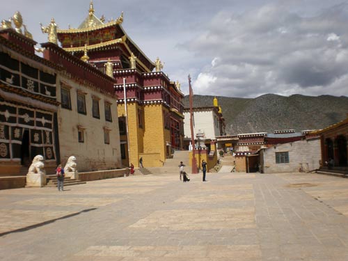 Shangrila - miền đất đẹp dưới thềm chân núi Himalaya - 8