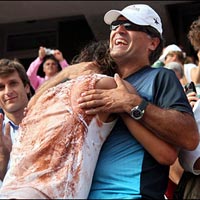 Nadal: Thằng bé dựa hơi mẹ trong mắt Toni (Kỳ 10)