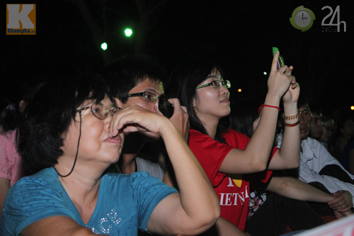 Kỷ lục 30.000 người hát Nối vòng tay lớn - 11