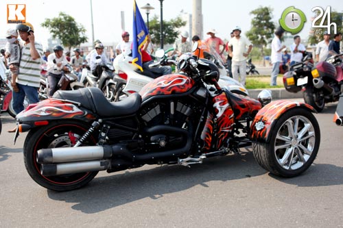 Xế khủng Harley độ 3 bánh siêu độc tại Việt Nam - 2