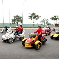 Ô tô - Xe máy - Dàn "quái thú" 3 bánh Can Am tại Việt Nam