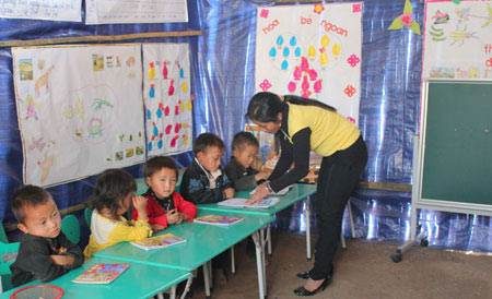 “Gia đình nhỏ, tình yêu lớn” cho trẻ vùng cao - 4