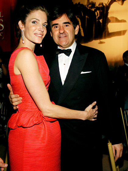 Những siêu sao kết đôi với tỷ phú - 6