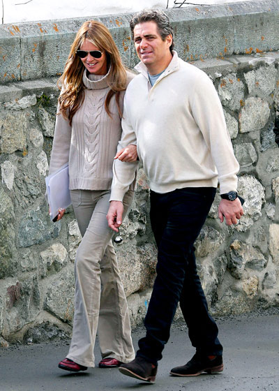 Những siêu sao kết đôi với tỷ phú - 5