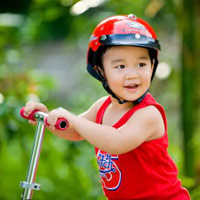 Tin tức trong ngày - Hà Nội: Phạt không đội MBH cho trẻ em